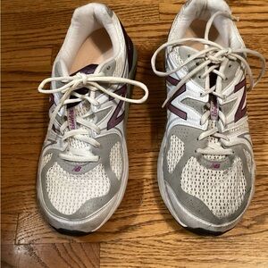 New Balance Women's White and Purple Running Shoes